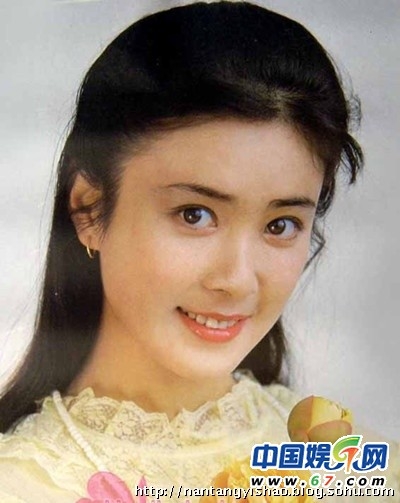 傅藝偉80年代青澀時髦照曝光 妖艷演妲己獨(dú)樹一幟 傅藝偉80年代青澀時髦照曝光 妖艷演妲己獨(dú)樹一幟