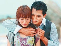 唐嫣助理再曝嫩模李毓芬多次探班 批邱澤說(shuō)謊